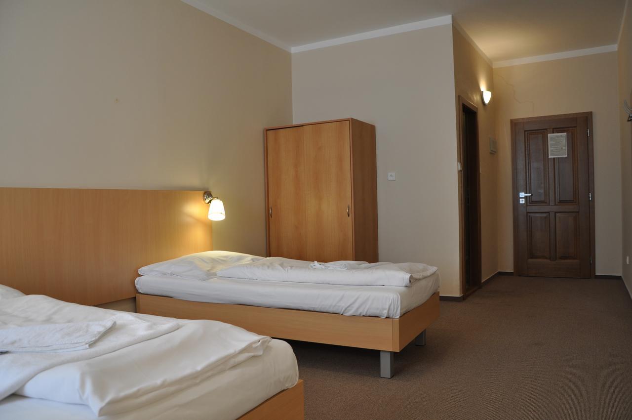 Hotel V Centru Ceske Budejovice Exteriör bild