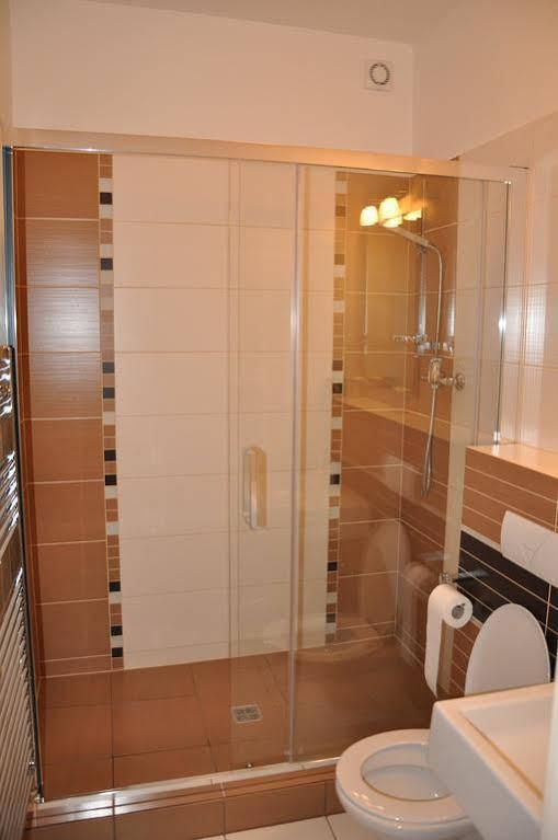 Hotel V Centru Ceske Budejovice Exteriör bild